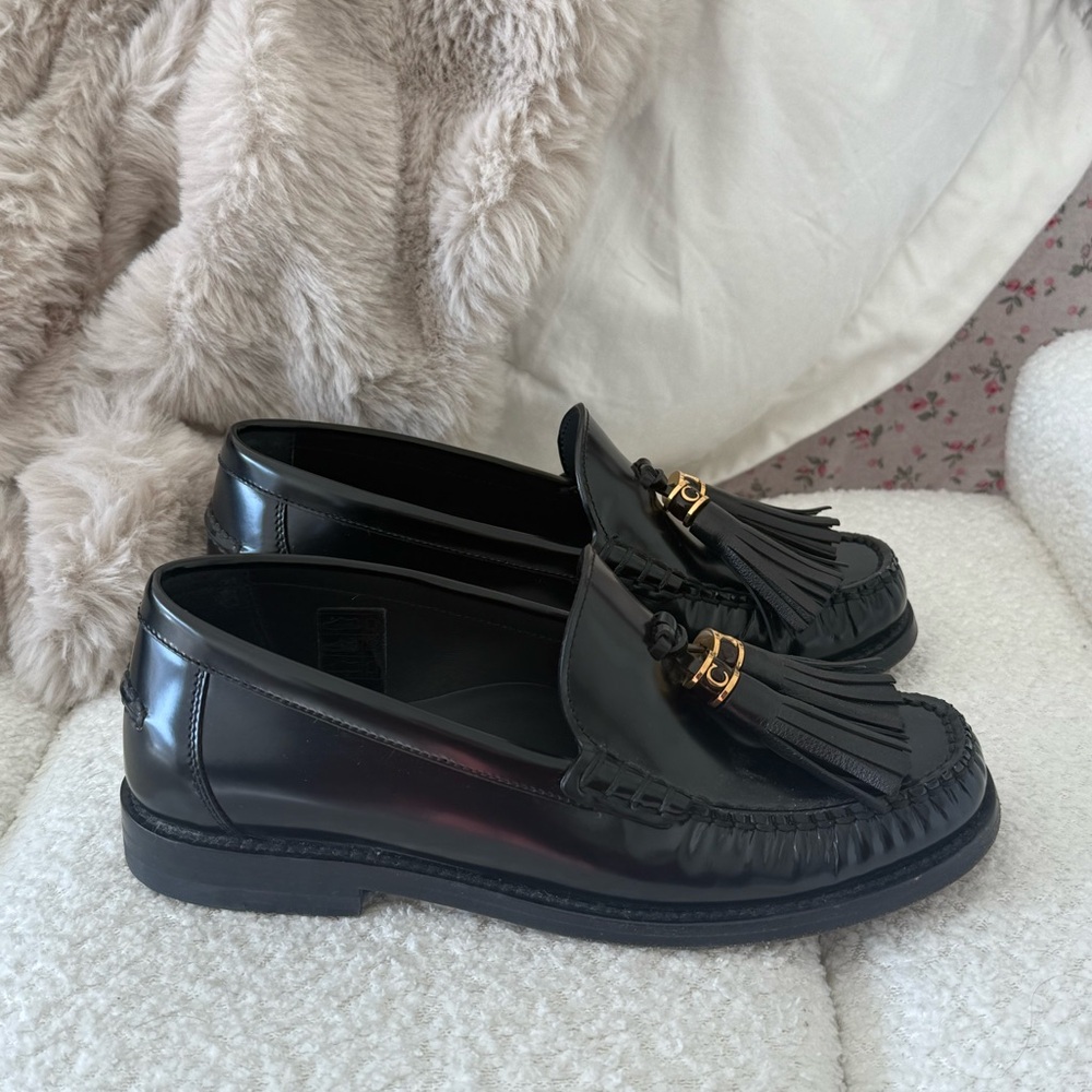 DIOR CD TASSLE LOAFER SIZE 36